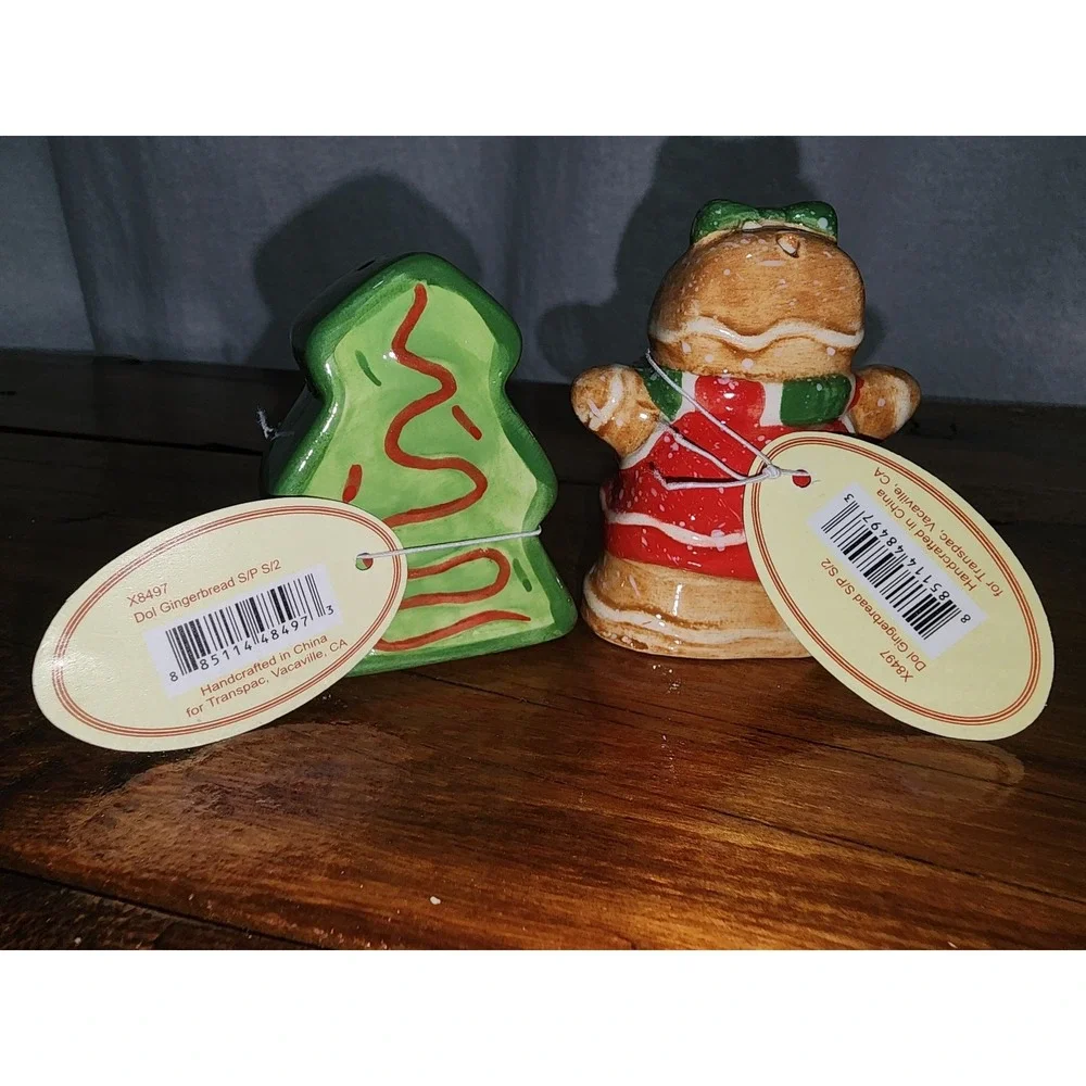 Christmas salt pepper shaker‎ Tree and Gingerbread woman